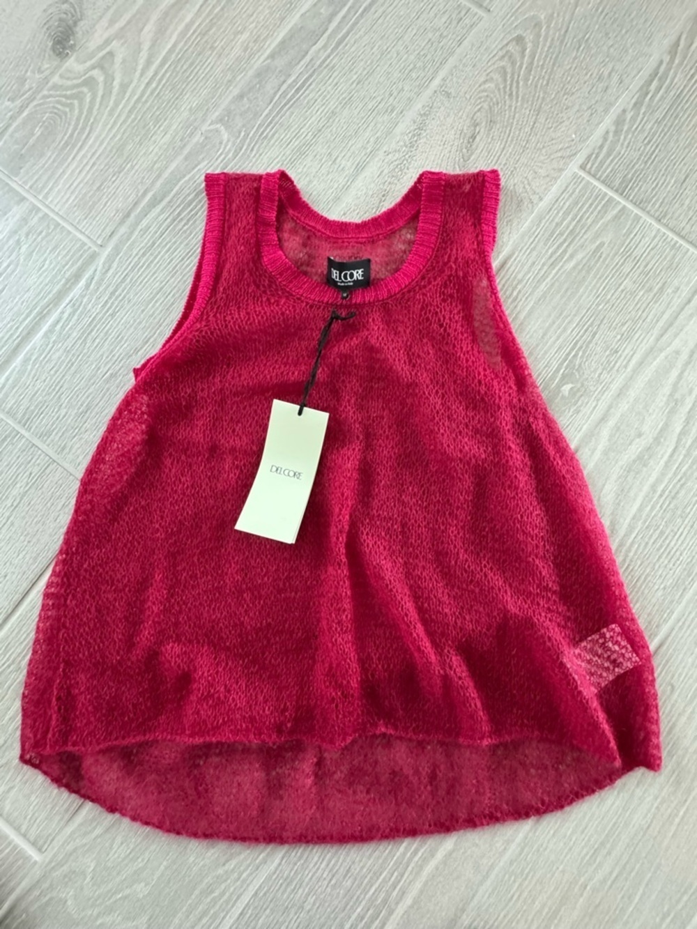DEL CORE Luxury Designer Mohair Wool Raspberry Red Sleeveless Top Medium NWT
